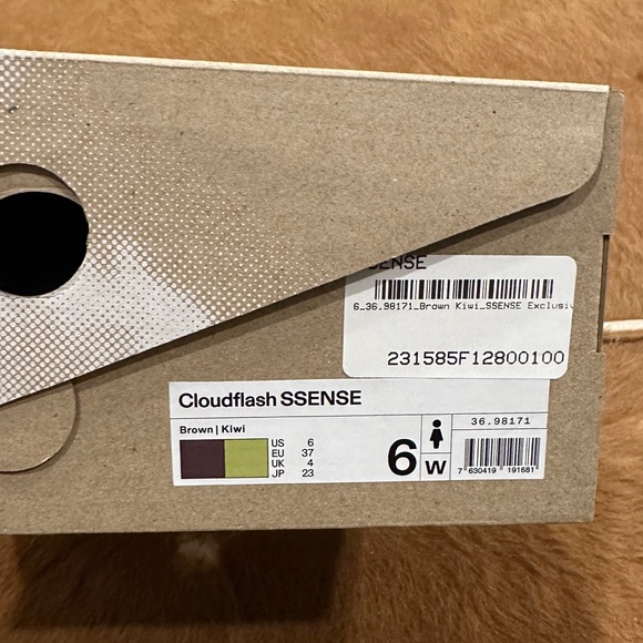 On Cloudflash - Picture 2 of 4